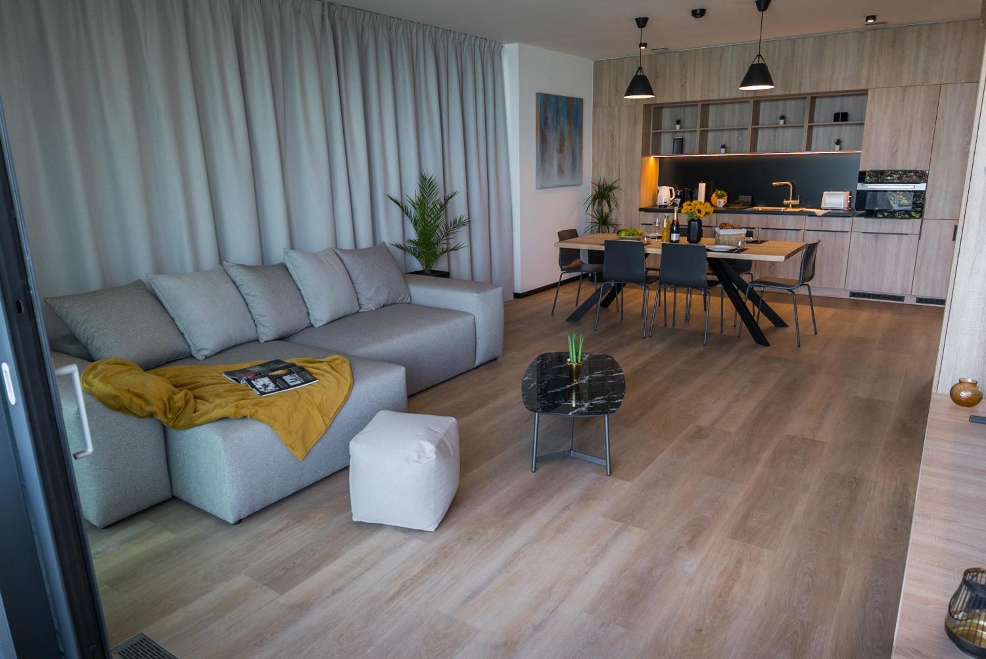 Bj81 Suite Hotel Siófok Eksteriør billede
