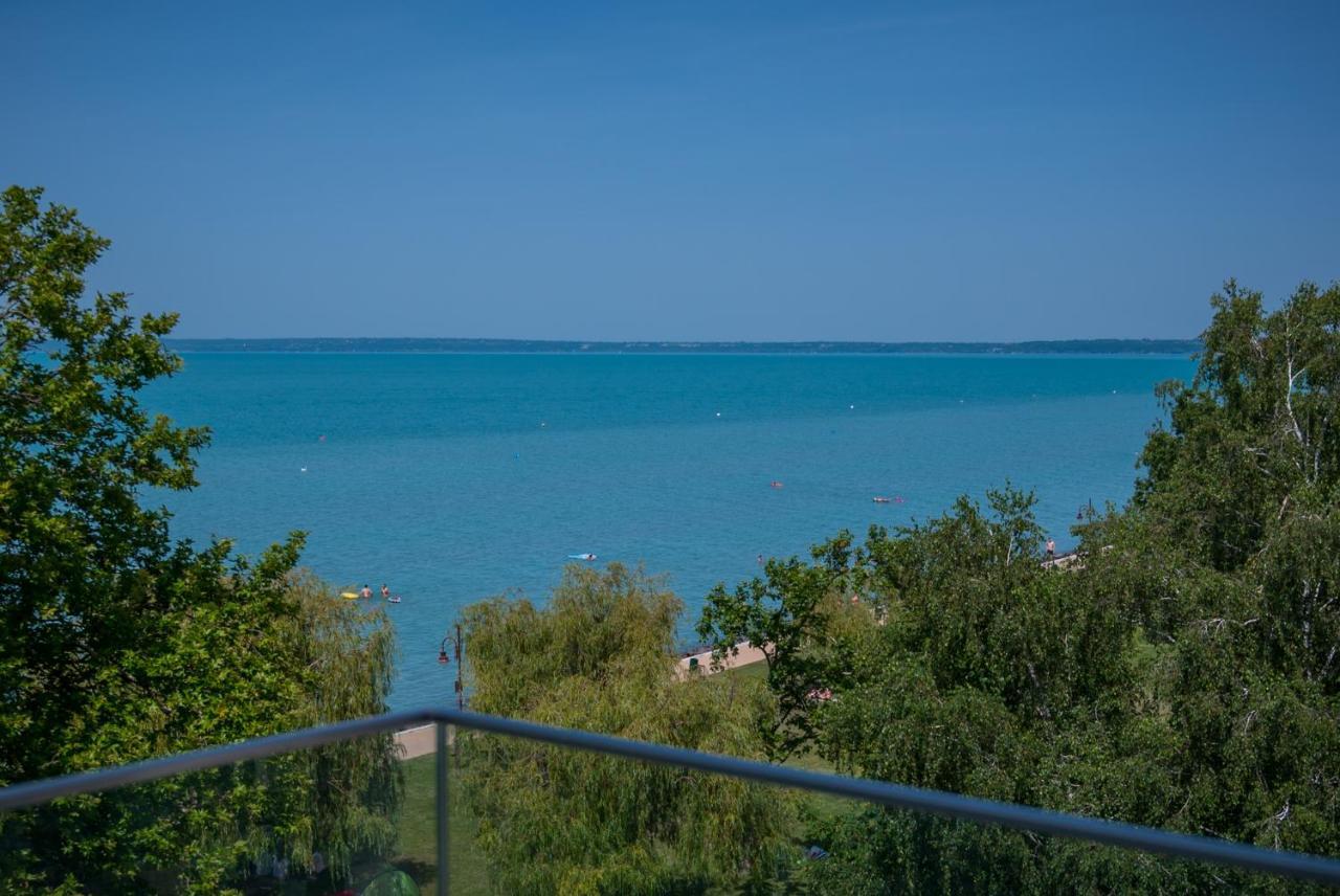 Bj81 Suite Hotel Siófok Eksteriør billede